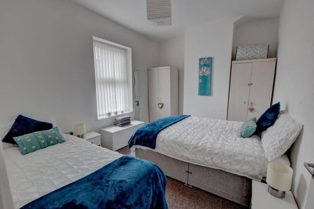 Pomfret House, 3 Bedrooms, Burnley Central, Contractors And Groups First Choice, Free Parking Exterior photo